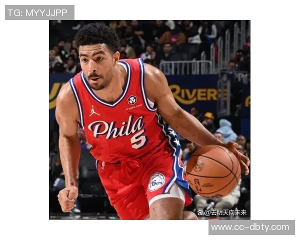 克莱替补出战19分钟表现平平三分球命中率高但整体得分仅9分3板